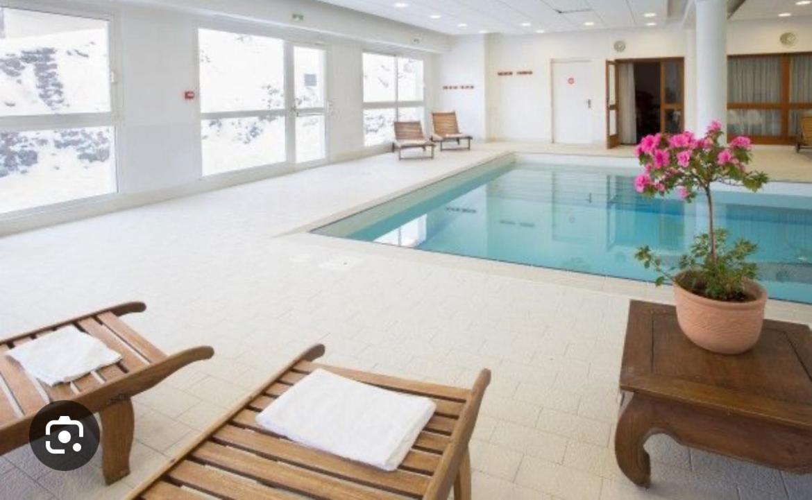 Appartement 4 Personnes Avec Piscine Interieure Puy-Saint-Vincent Buitenkant foto