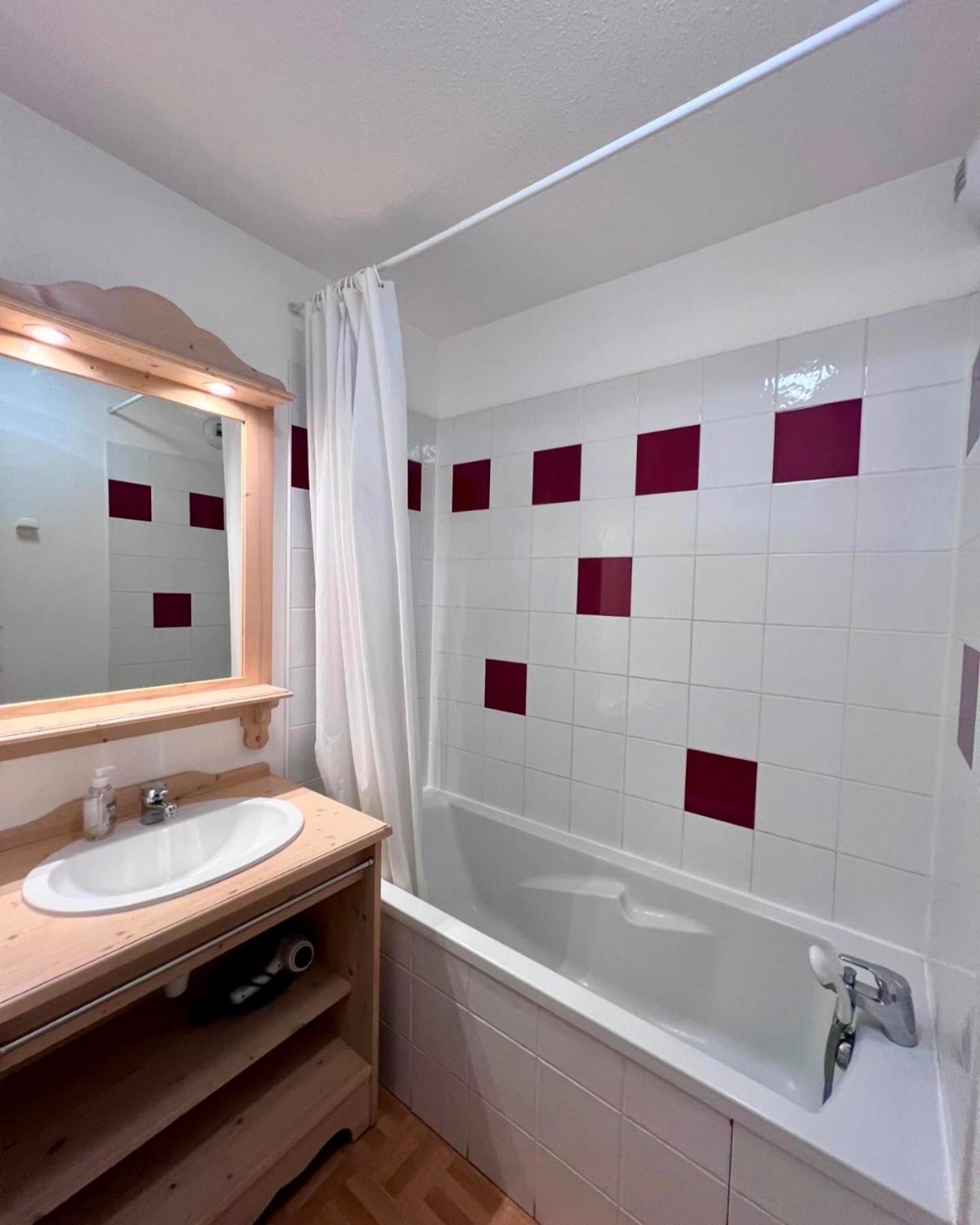 Appartement 4 Personnes Avec Piscine Interieure Puy-Saint-Vincent Buitenkant foto