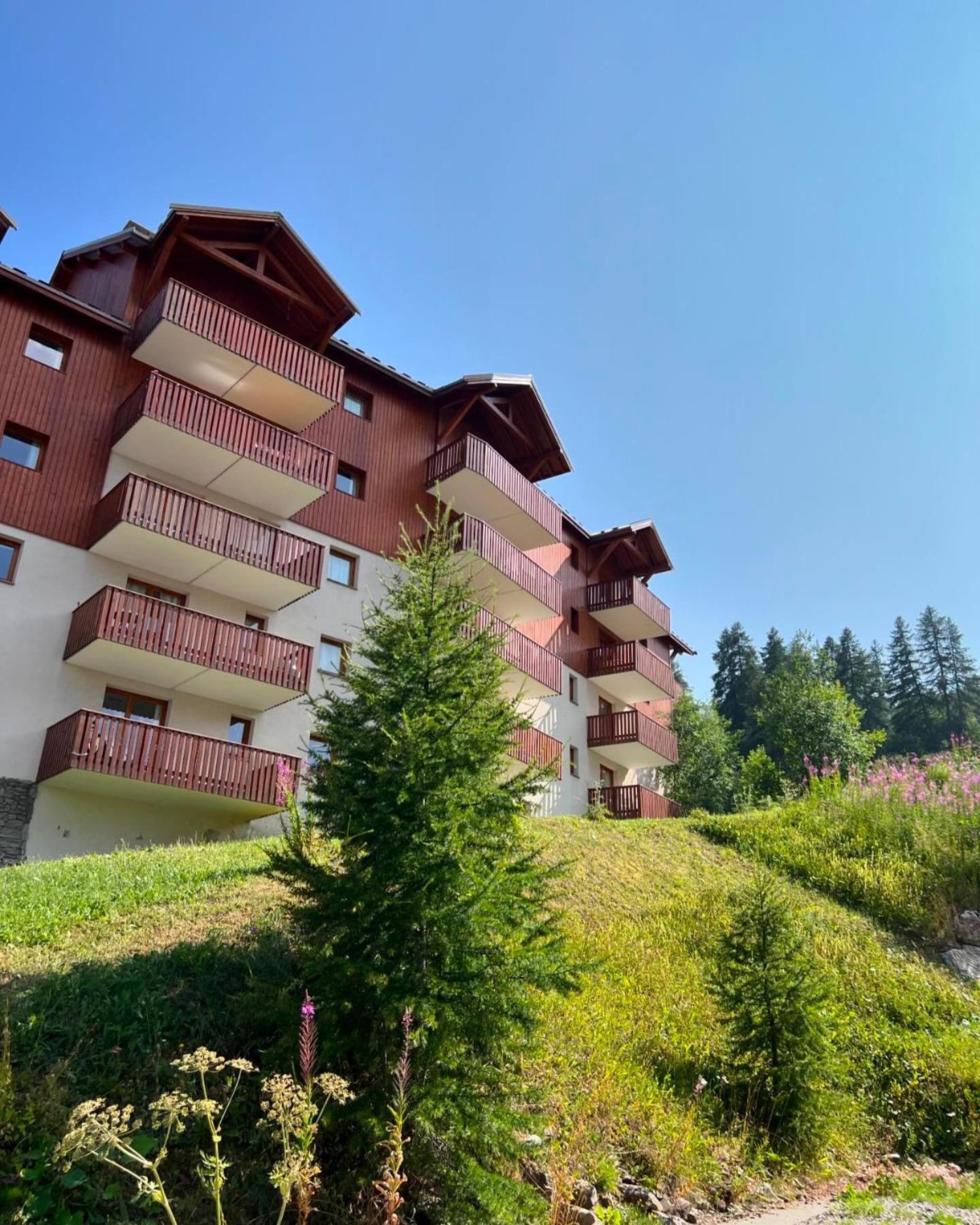 Appartement 4 Personnes Avec Piscine Interieure Puy-Saint-Vincent Buitenkant foto